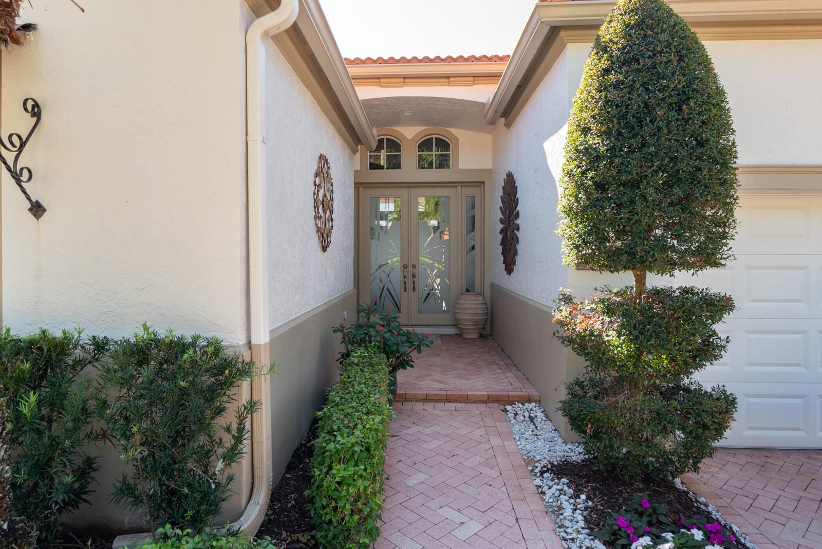 10749 Waterford Place — photo 2