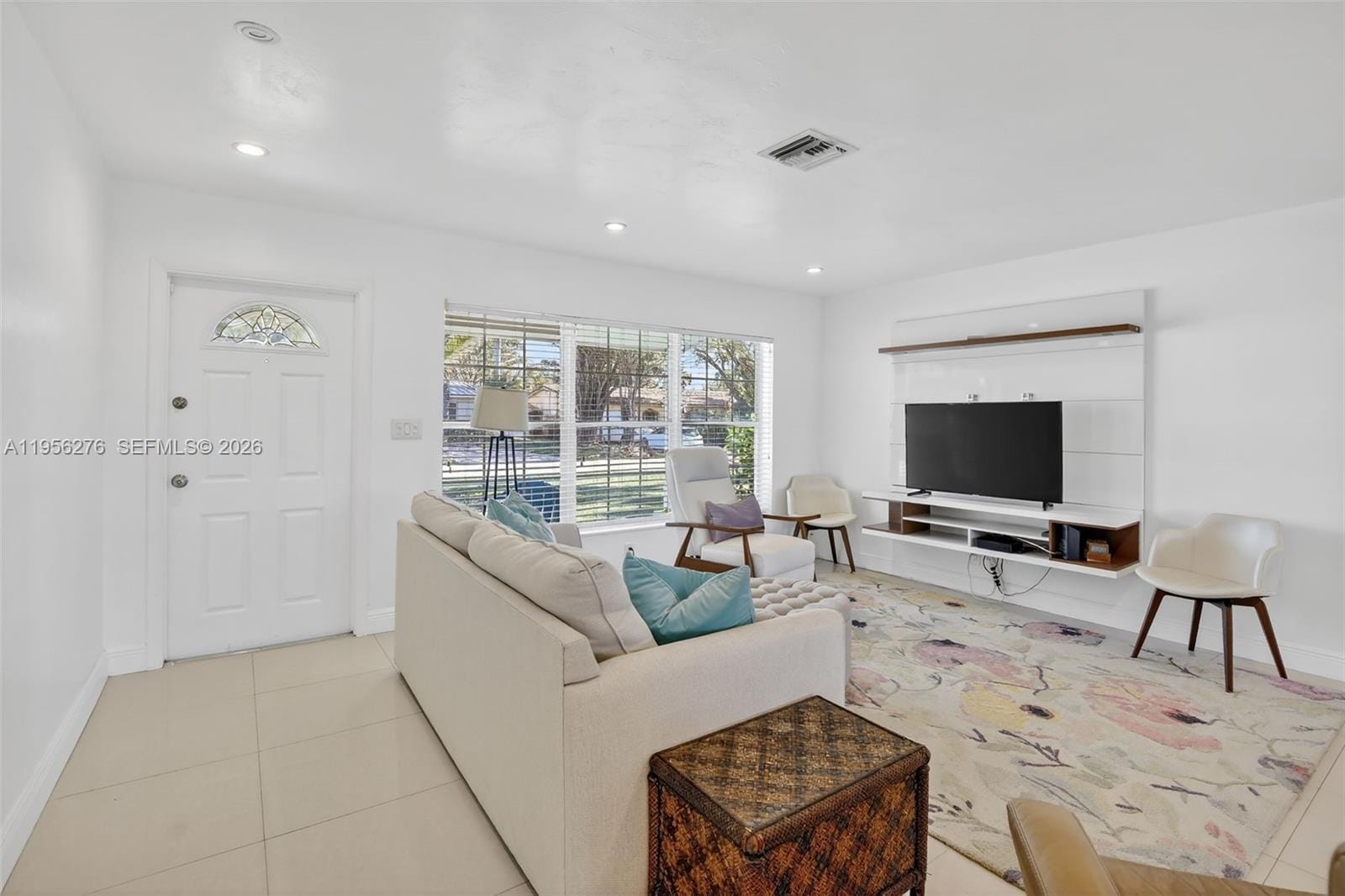 4441 NE 17th Avenue, Oakland Park, FL 33334 photo 4