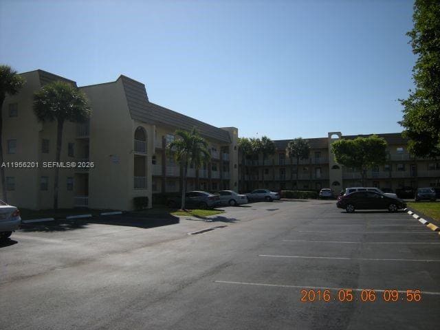 8325 Sunrise Lakes Boulevard 112, Sunrise, FL 33322