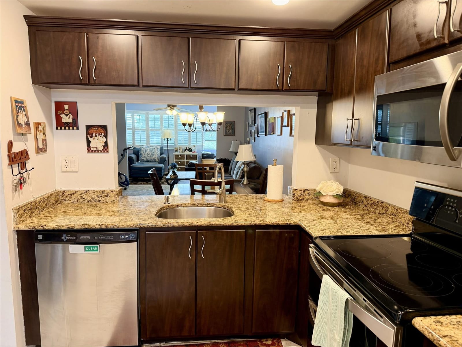 2726 NW 104th Avenue 401 — photo 3