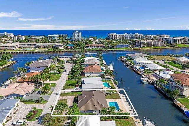 1550 SE 8th Street, sold in Cove 2nd, Deerfield Beach, FL