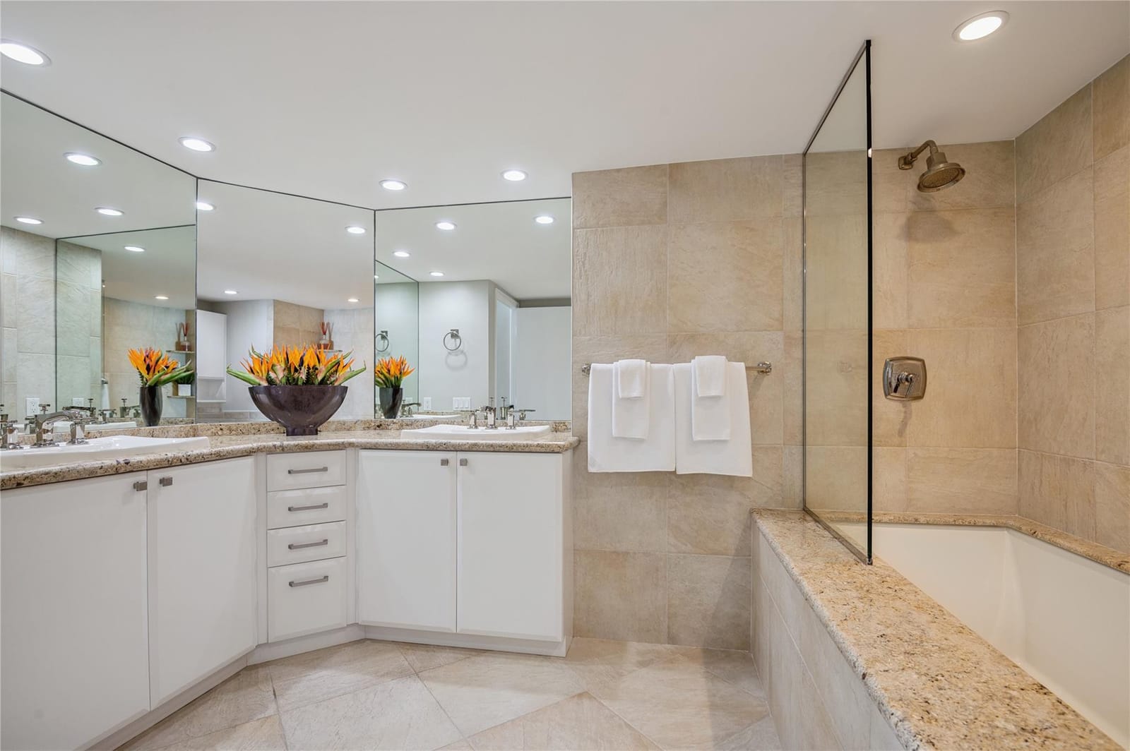 2100 S Ocean Lane 1411 — photo 8