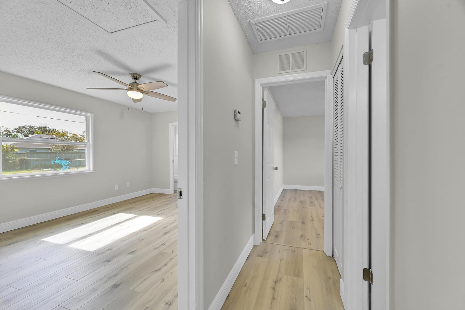 520 NW Azalea Avenue — photo 12