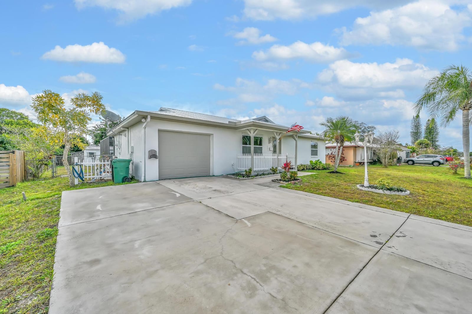 520 NW Azalea Avenue — photo 4