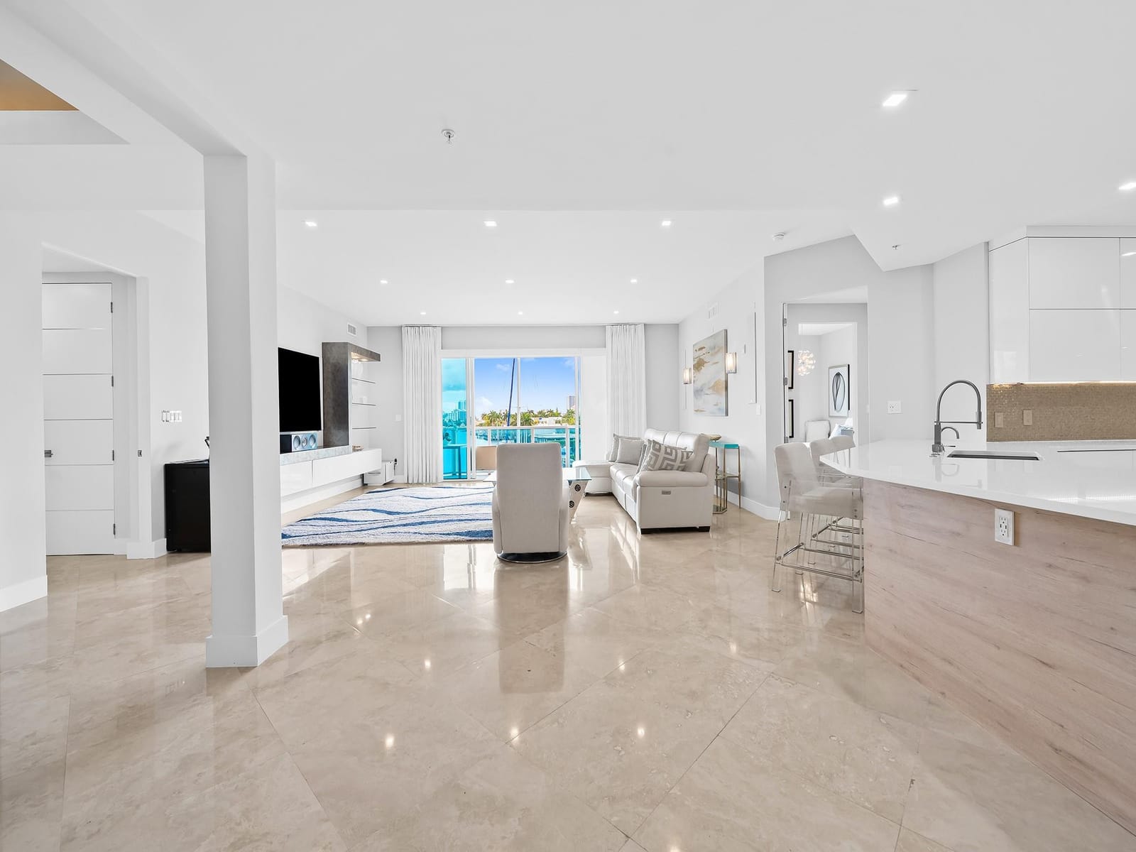 516 Hendricks Isle 4B — photo 6