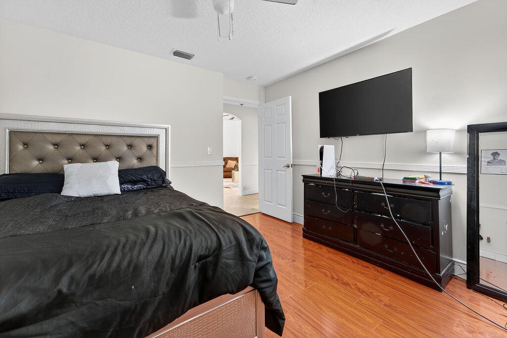 8063 Via Hacienda, Riviera Beach, FL 33418 photo 16