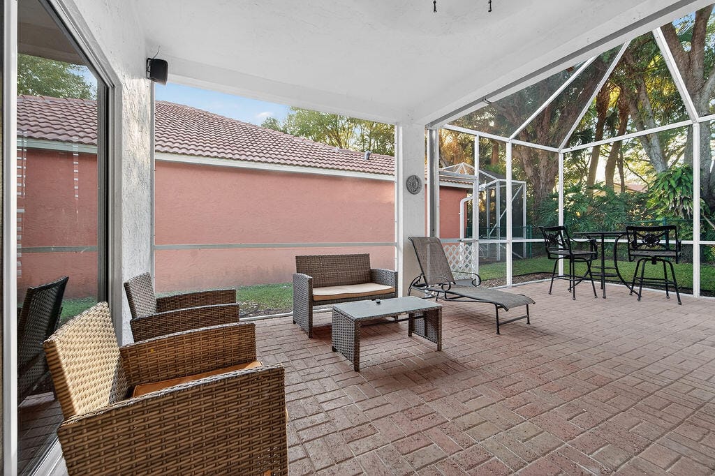 8063 Via Hacienda, Riviera Beach, FL 33418 photo 19