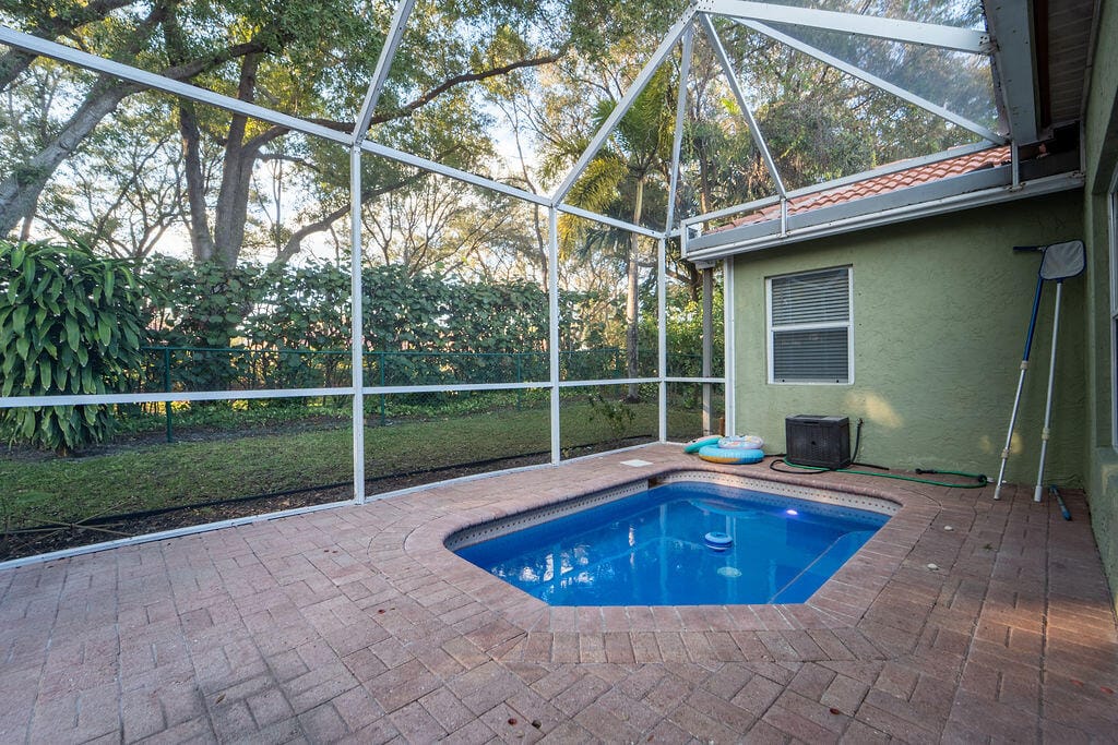 8063 Via Hacienda, Riviera Beach, FL 33418 photo 22