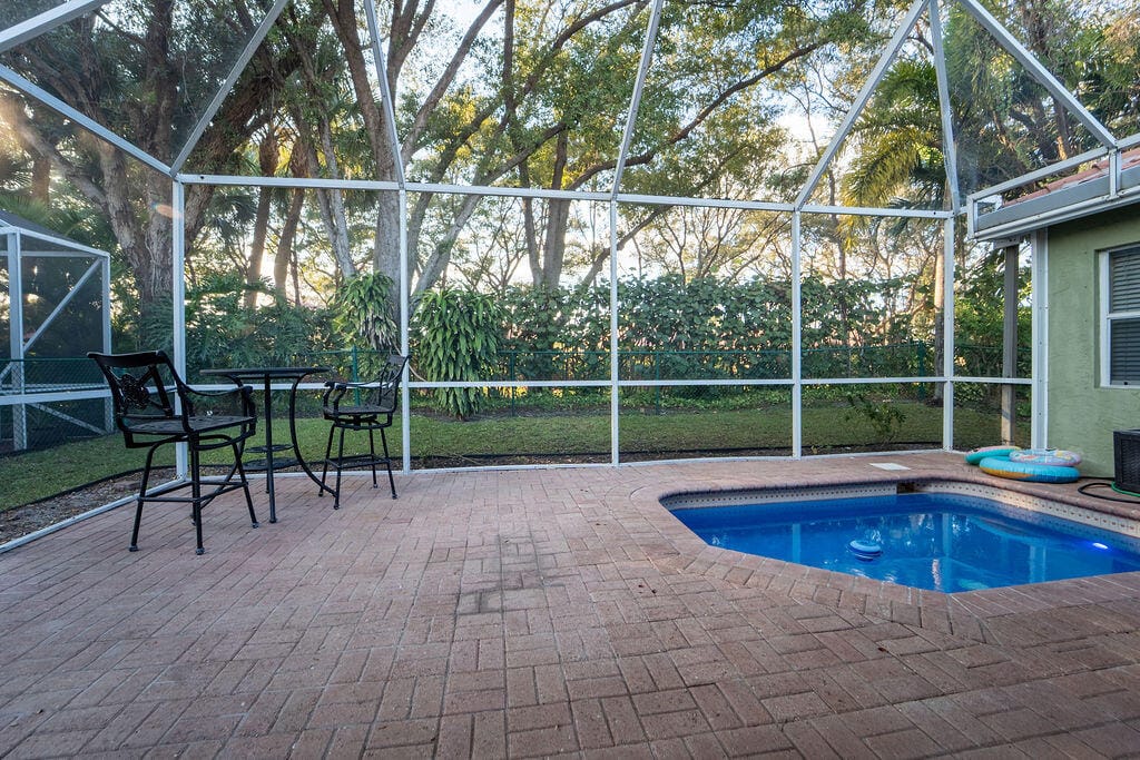 8063 Via Hacienda, Riviera Beach, FL 33418 photo 23