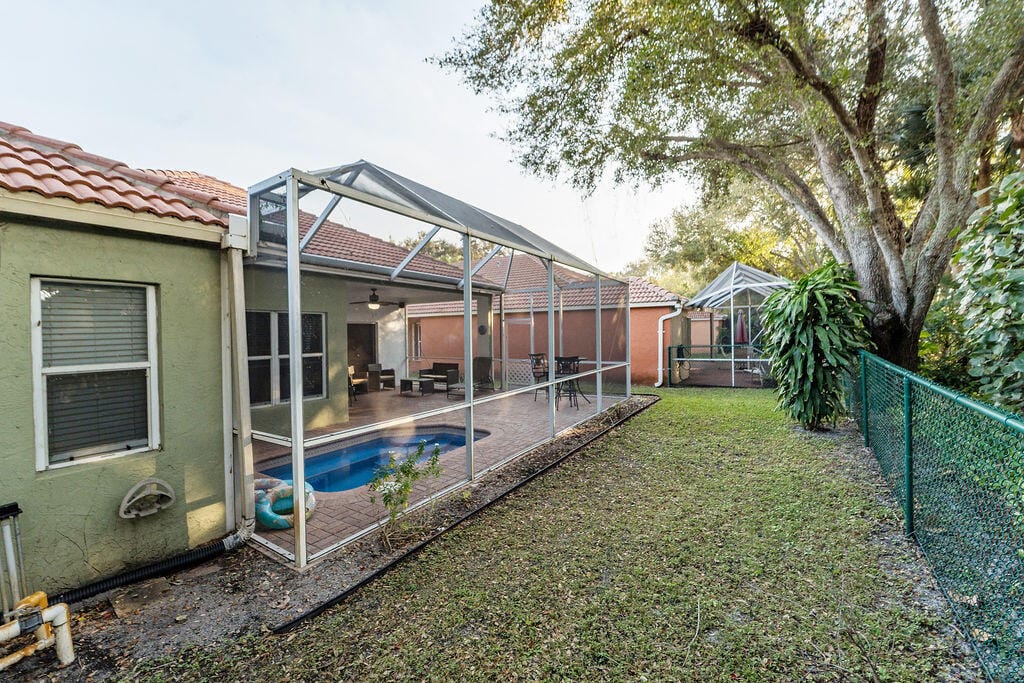 8063 Via Hacienda, Riviera Beach, FL 33418 photo 24