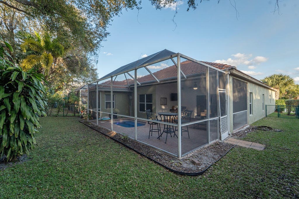8063 Via Hacienda, Riviera Beach, FL 33418 photo 30