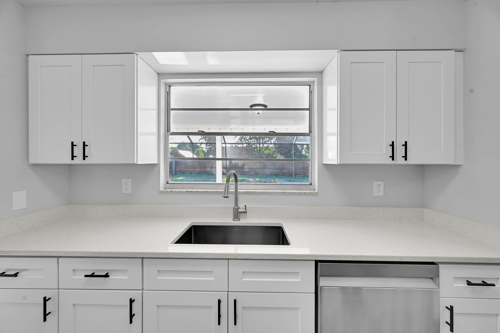 1722 SE Biddle Lane — photo 11