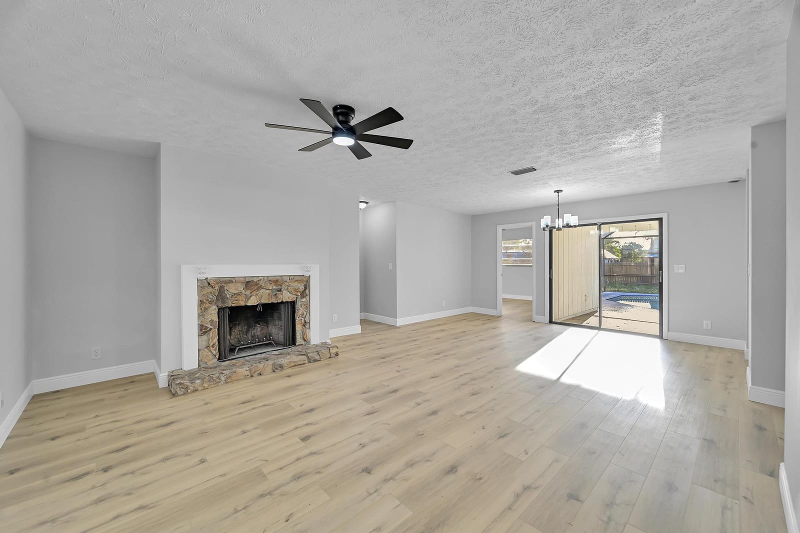 1722 SE Biddle Lane — photo 5