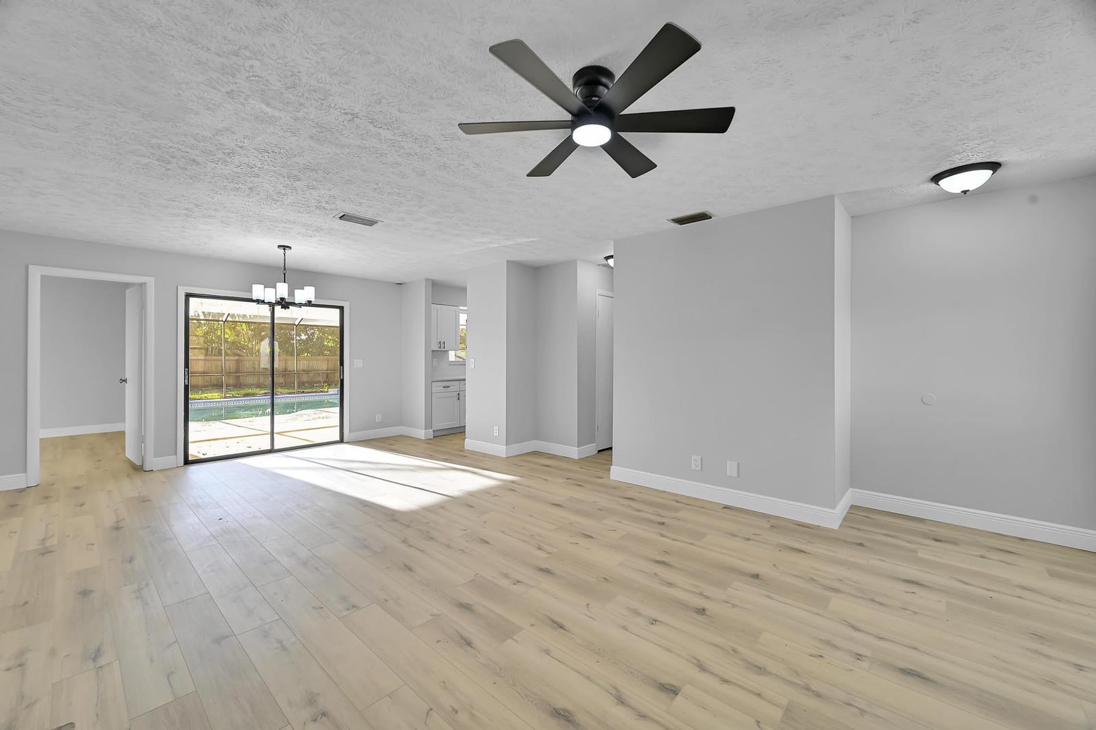 1722 SE Biddle Lane — photo 6