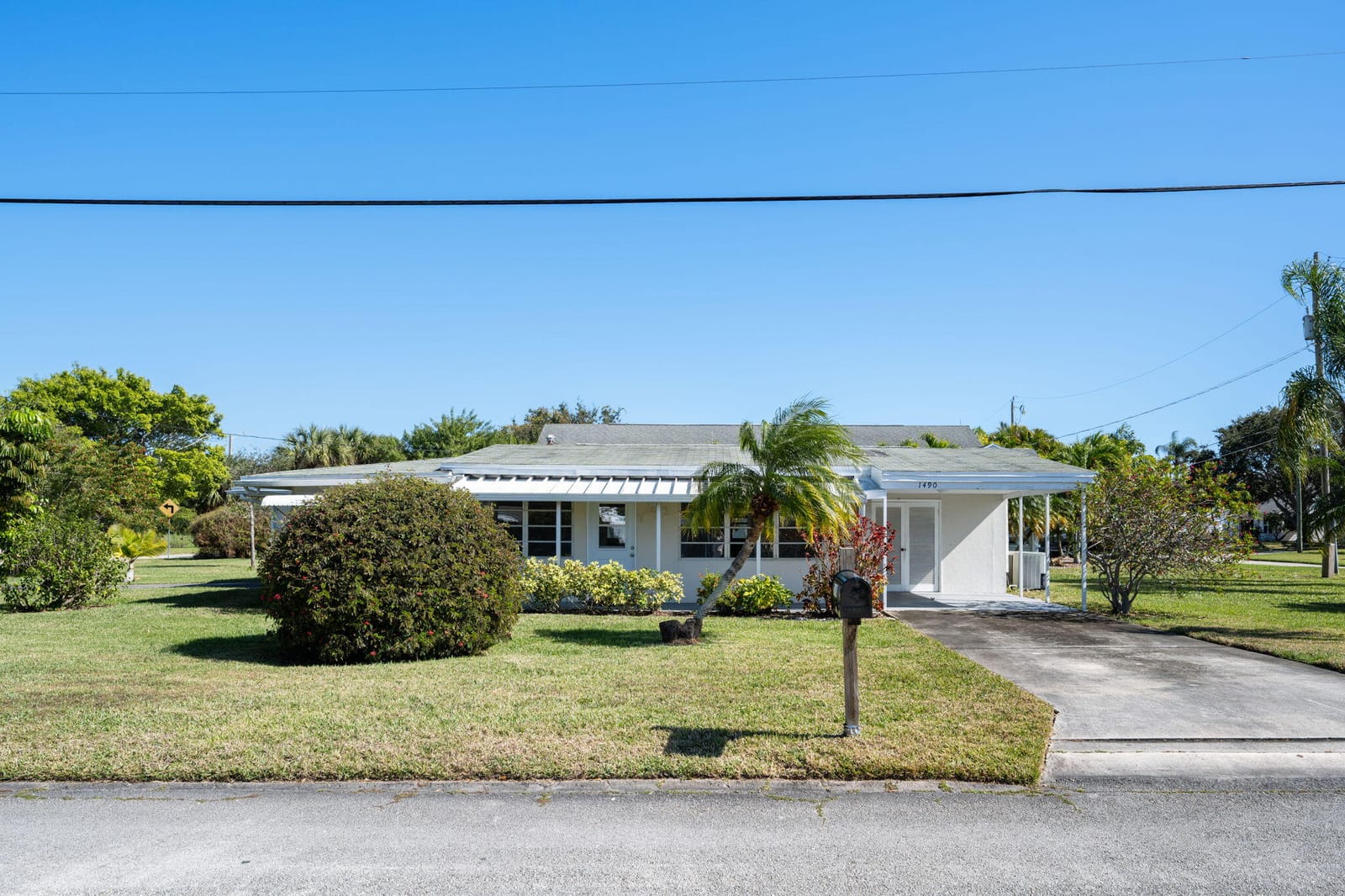 1490 3rd Court, Vero Beach, FL 32960