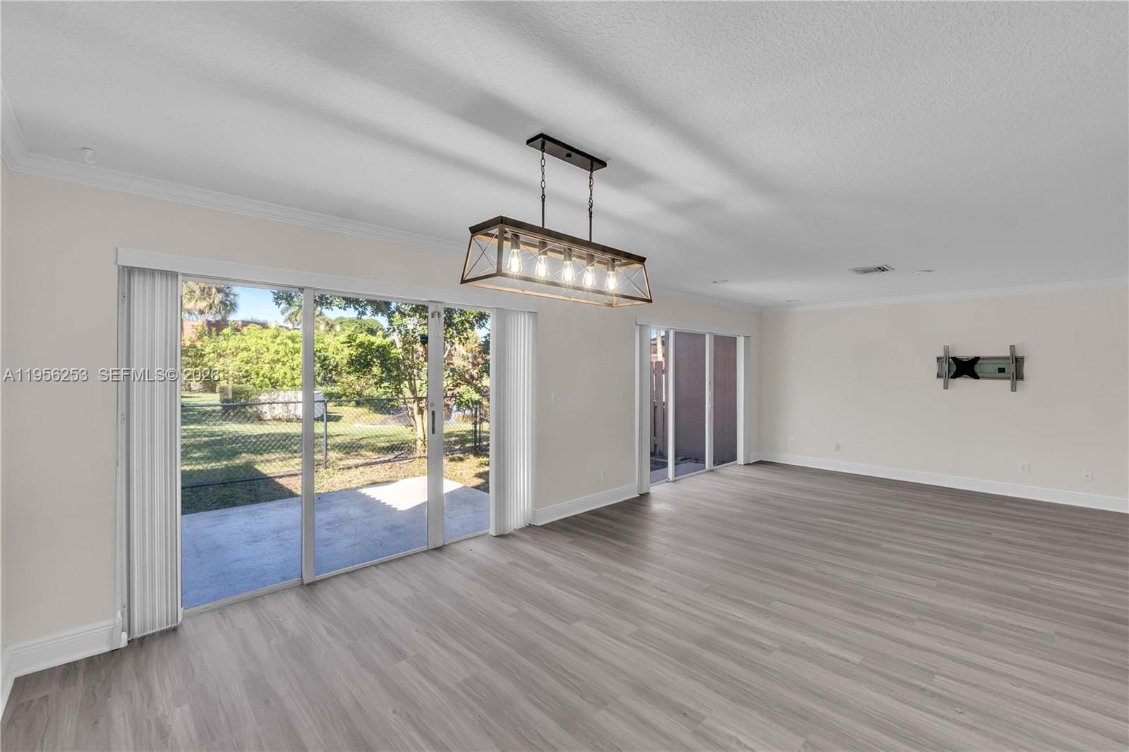 11063 SW 16th Manor — photo 8