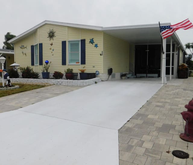 529 Hemingway Terrace 8, Fort Pierce, FL 34982