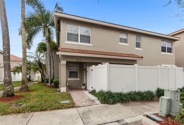 12652 SW 54th Street, sold in Somerset Four Replat, Miramar, FL