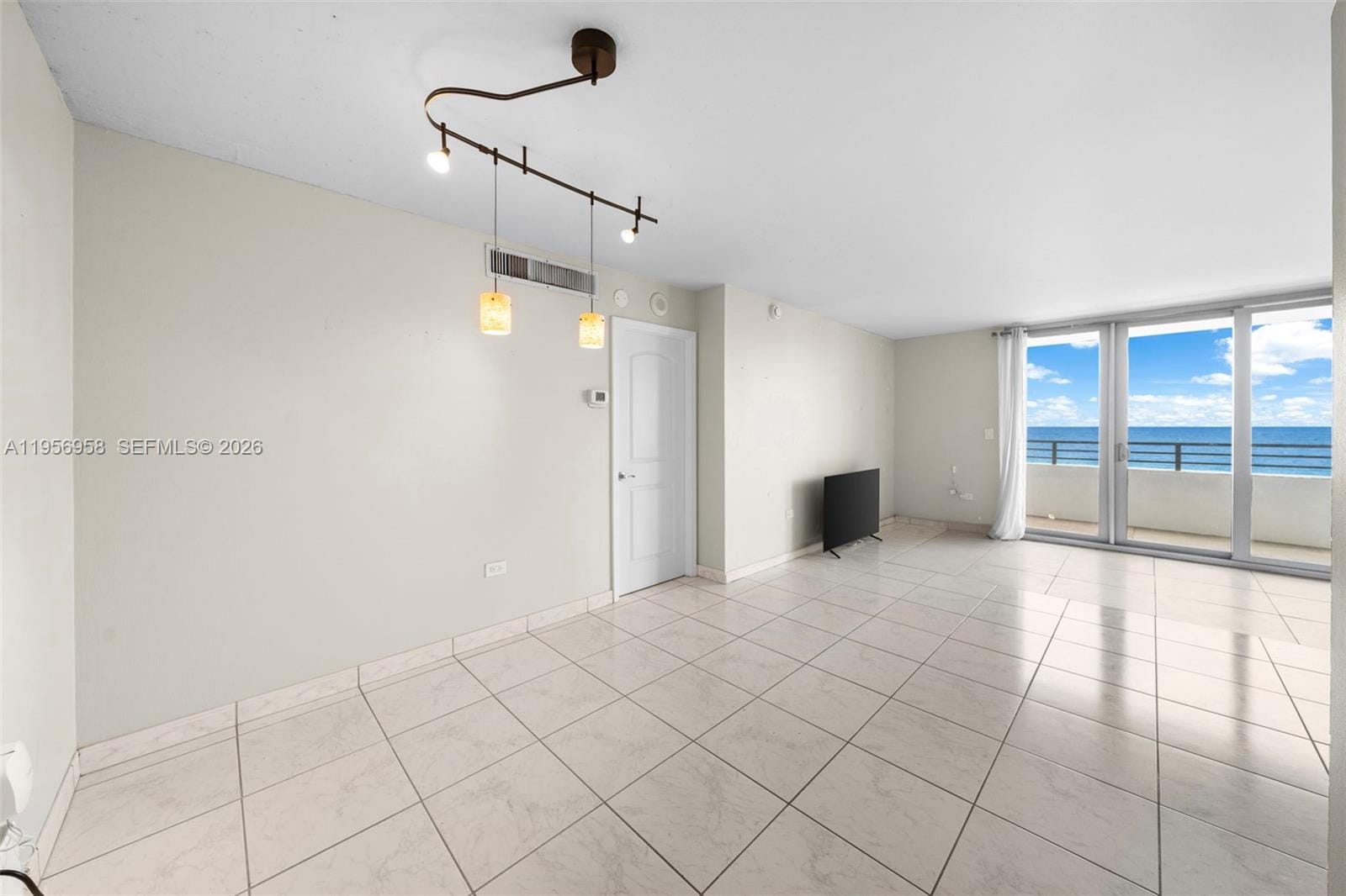 5555 Collins Avenue 6E, Miami Beach, FL 33140 photo 2