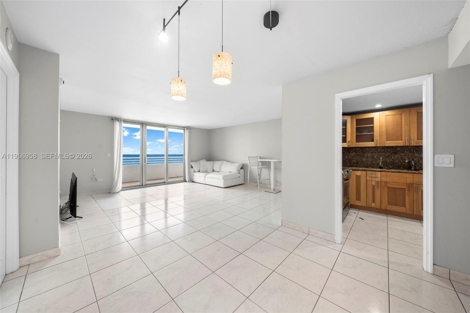 5555 Collins Avenue 6E, Miami Beach, FL 33140 photo 4