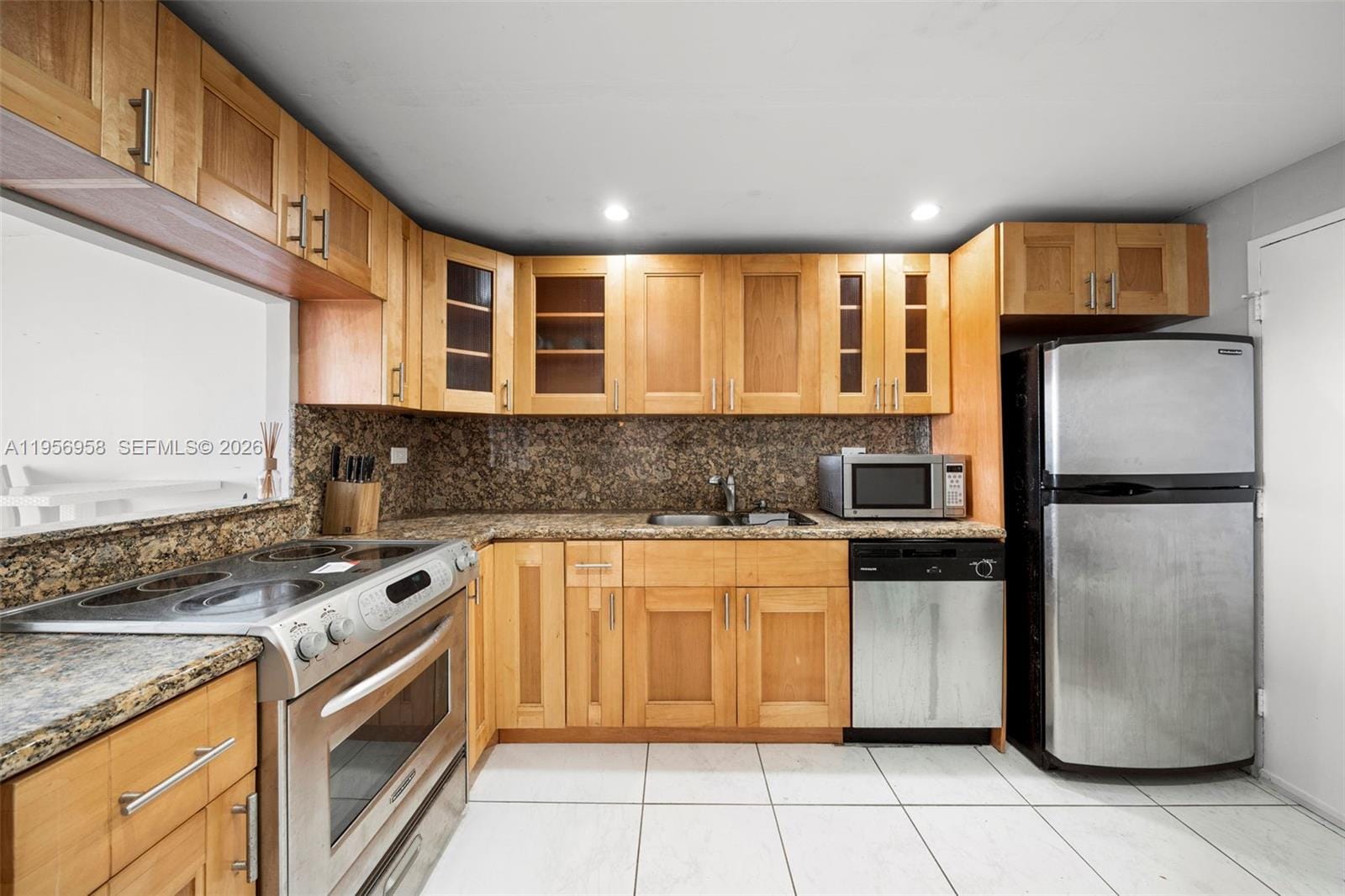 5555 Collins Avenue 6E, Miami Beach, FL 33140 photo 5