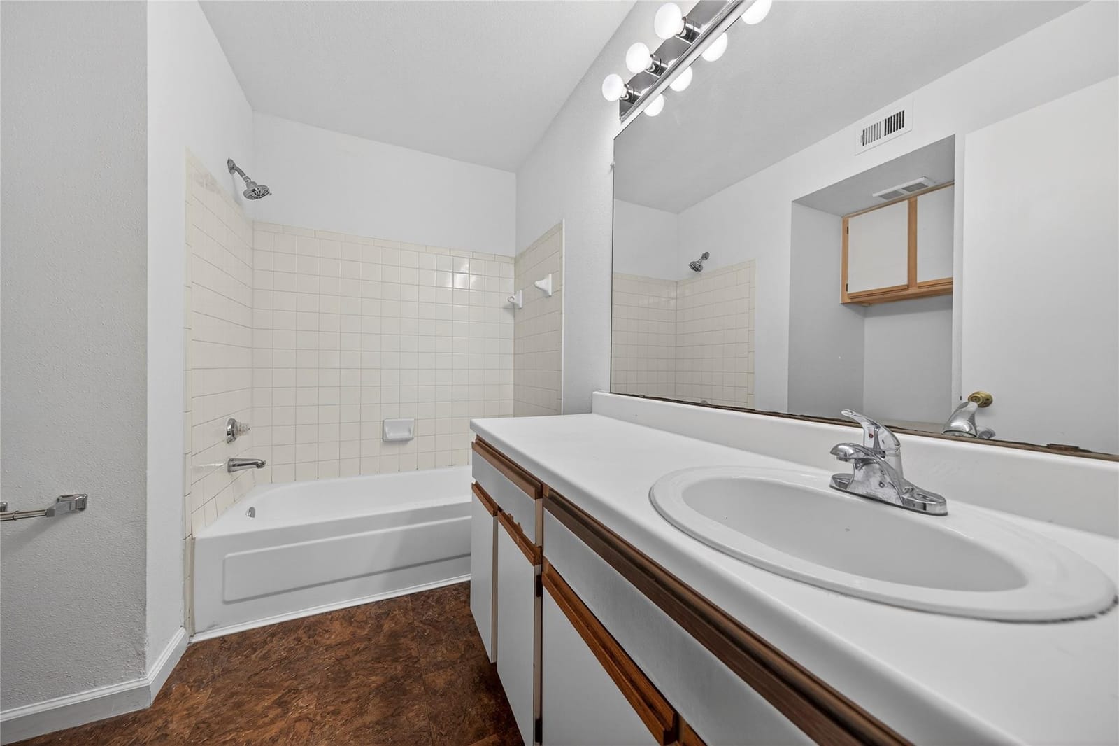 2361 NW 33rd Street 605, Oakland Park, FL 33309 photo 15