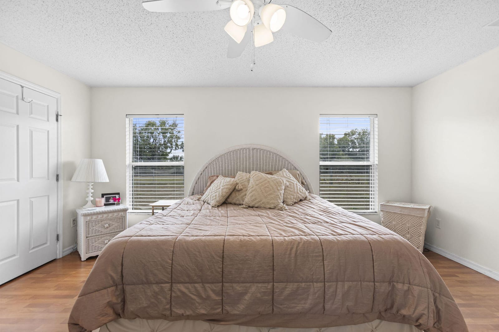 6942 NW Hershy Circle — photo 8