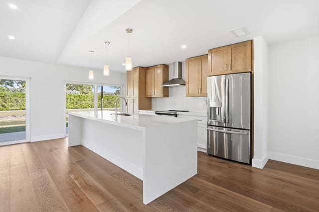 6389 Casabella Lane, sold in Camino Woods, Boca Raton, FL