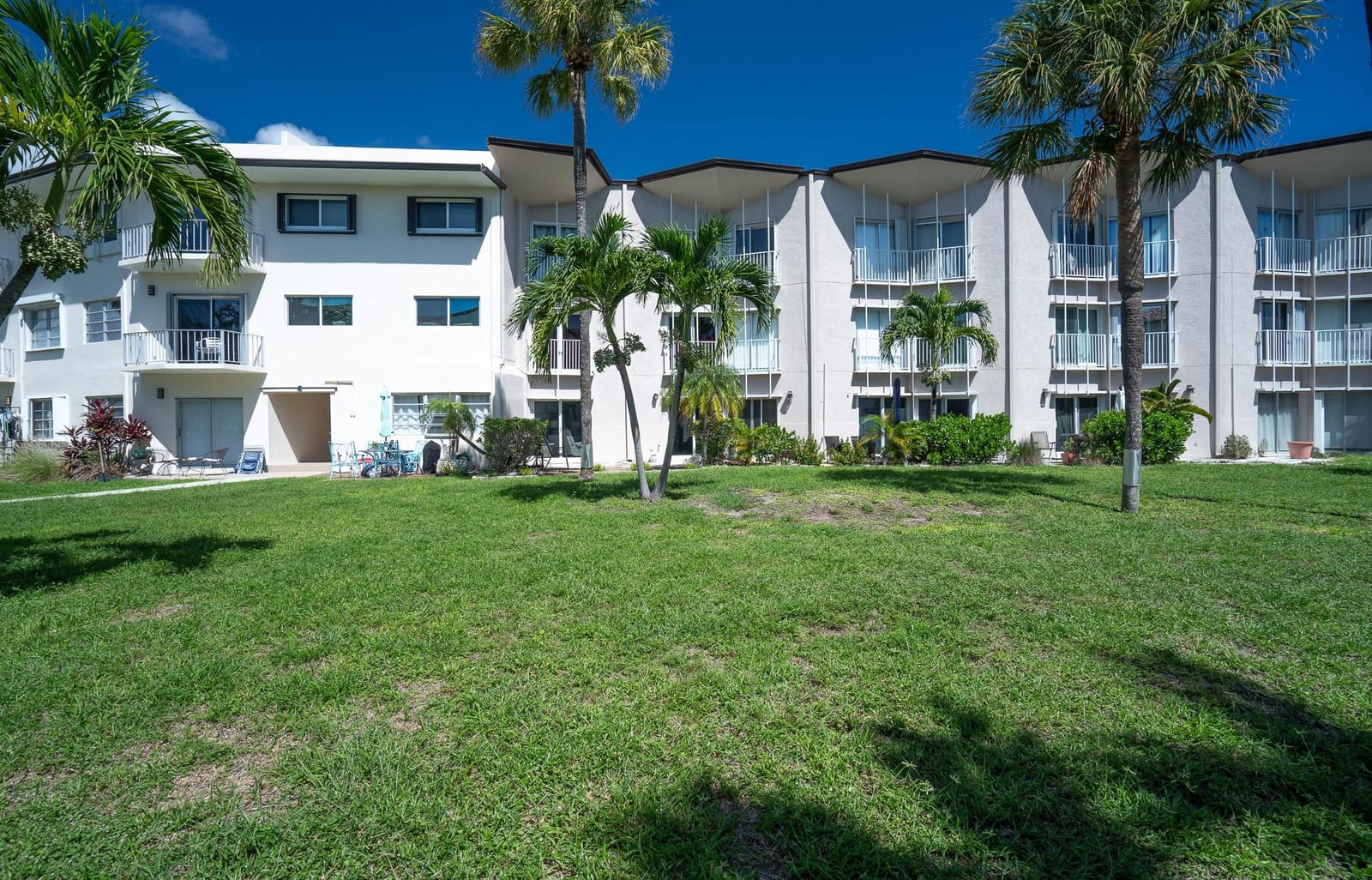 1967 S Ocean Boulevard 104 — photo 3