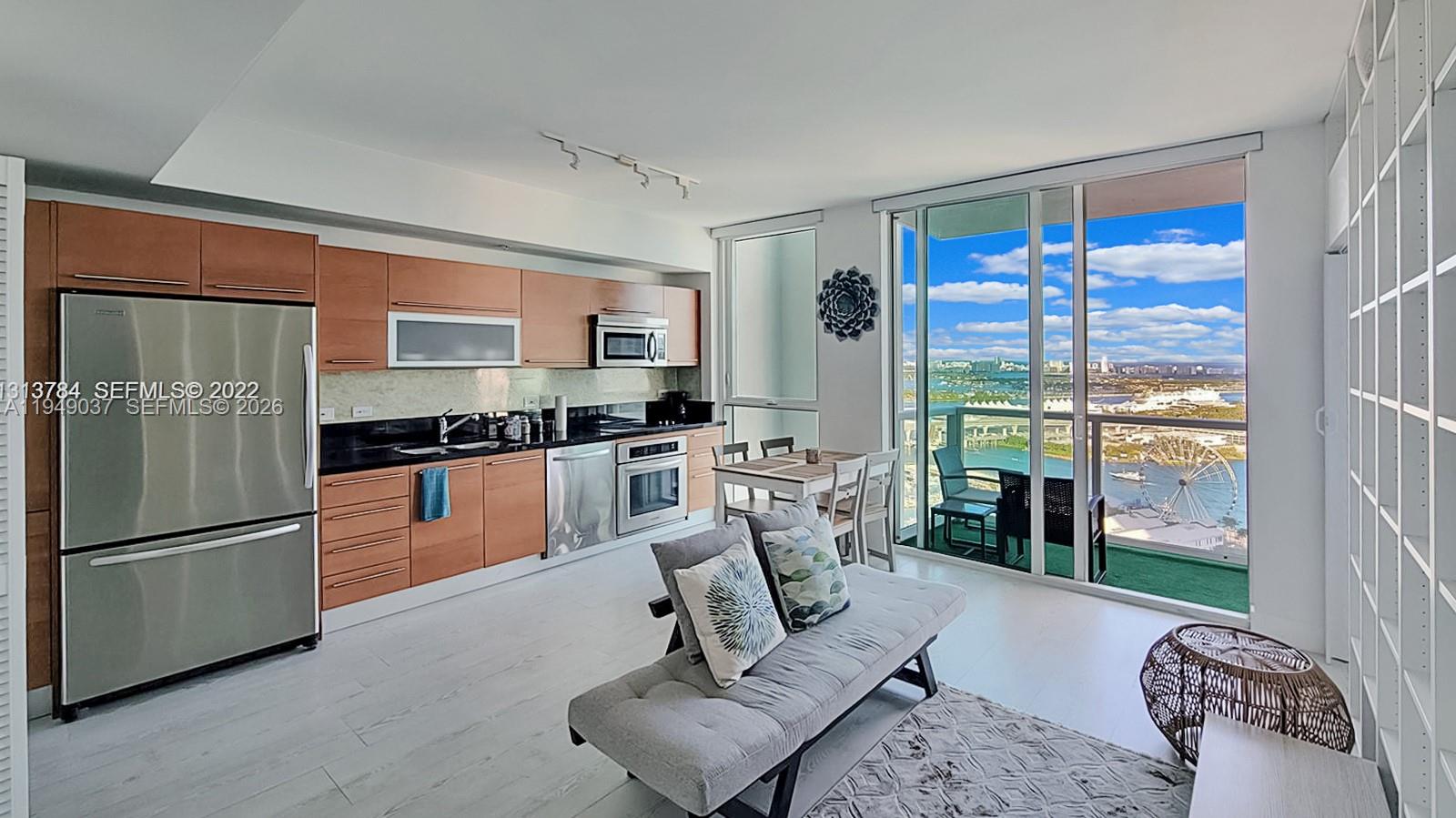 253 NE 2nd Street 3305, Miami, FL 33132, Miami