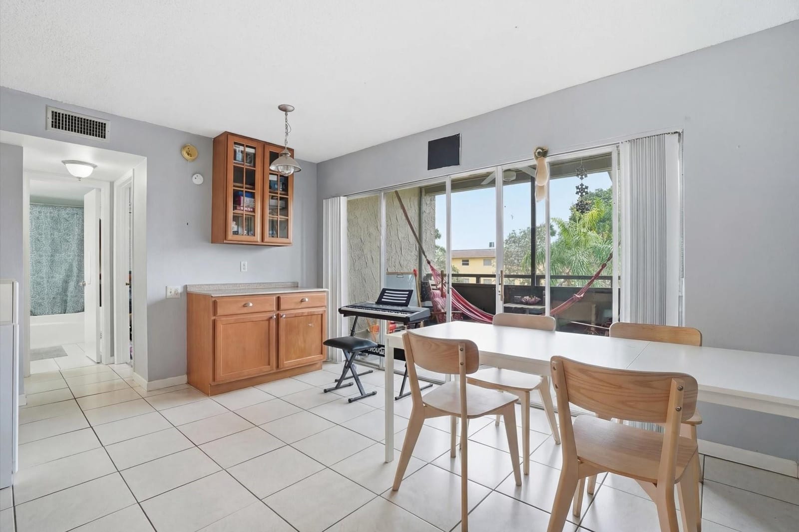 5218 NE 6th Avenue G2 — photo 3