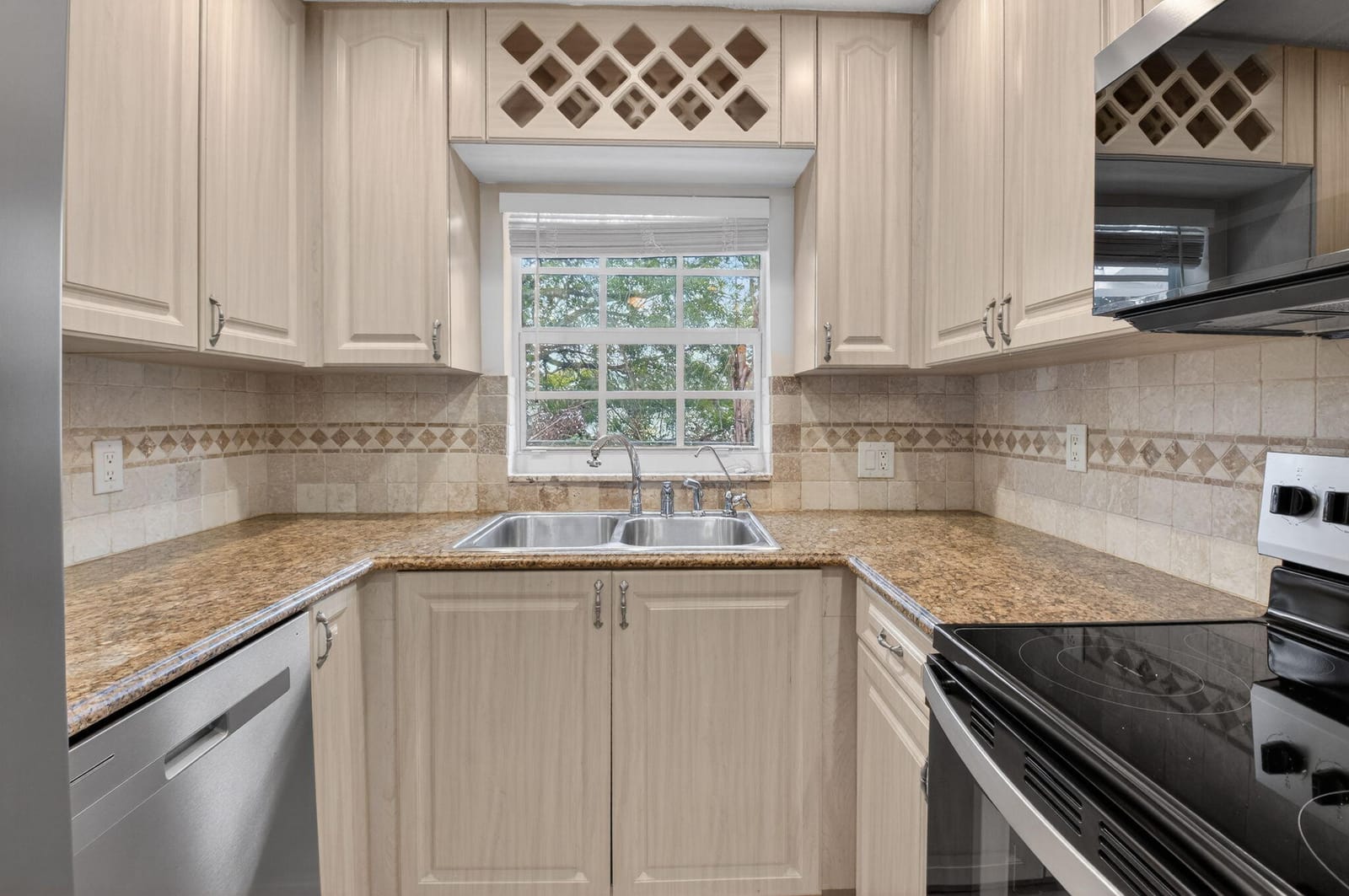 9197 SW 3rd Street, Boca Raton, FL 33428 photo 17
