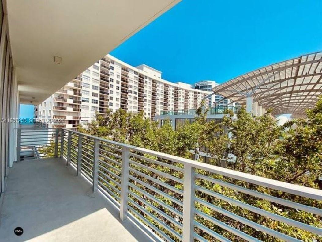 6080 Collins Avenue PH09 — photo 8