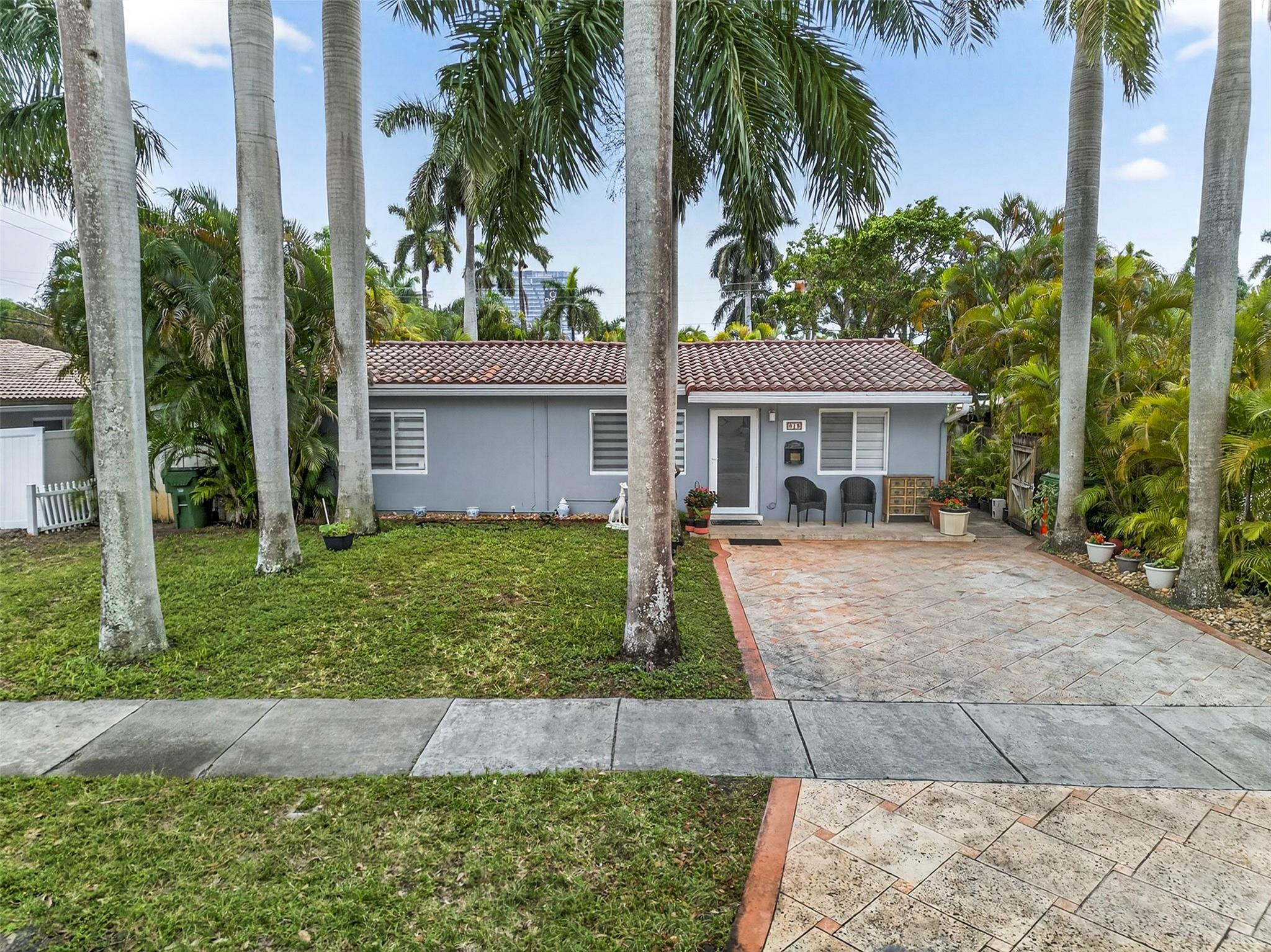 918 NE 4th Street, Hallandale Beach, FL 33009, Hallandale Beach