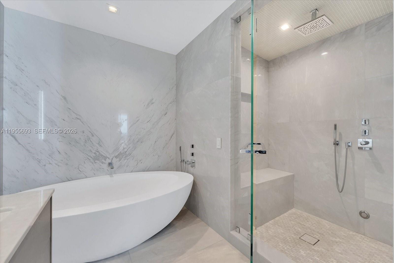 18501 Collins Avenue 704, Sunny Isles Beach, FL 33160 photo 17