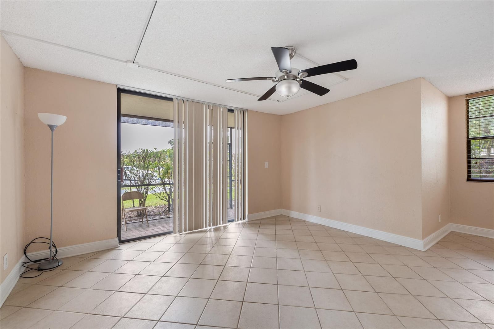 6190 Woodlands Boulevard 111, Tamarac, FL 33319 photo 15