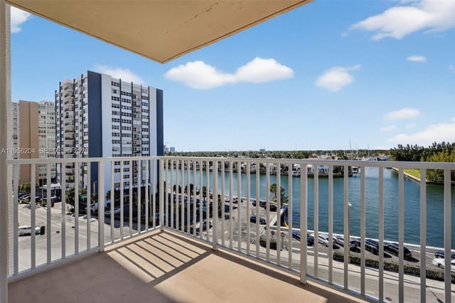 1401 S Ocean Drive 701, sold in Stratford Towers Condo, Hollywood, FL