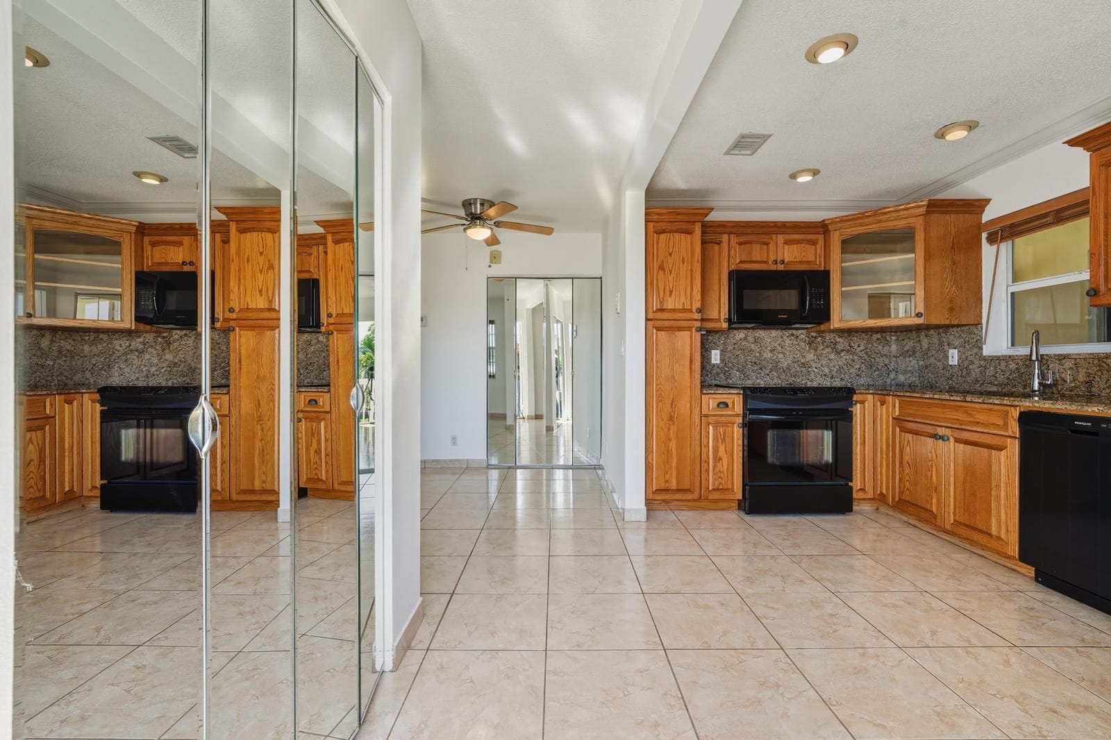 1455 N 12th Court 2B, Hollywood, FL 33019 photo 2