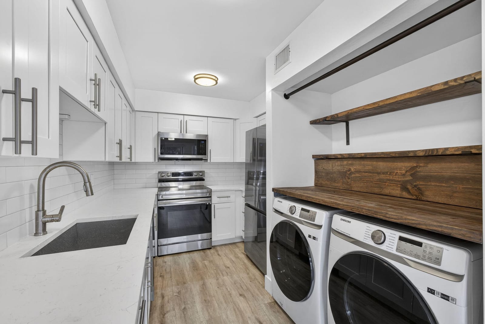 9746 Nickels Boulevard 103 — photo 9