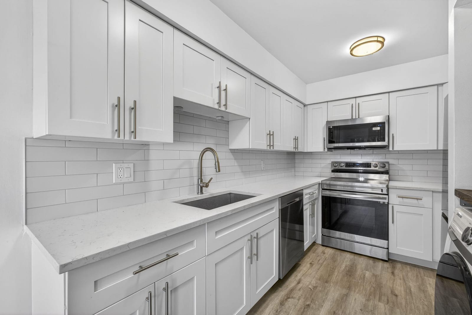 9746 Nickels Boulevard 103 — photo 10