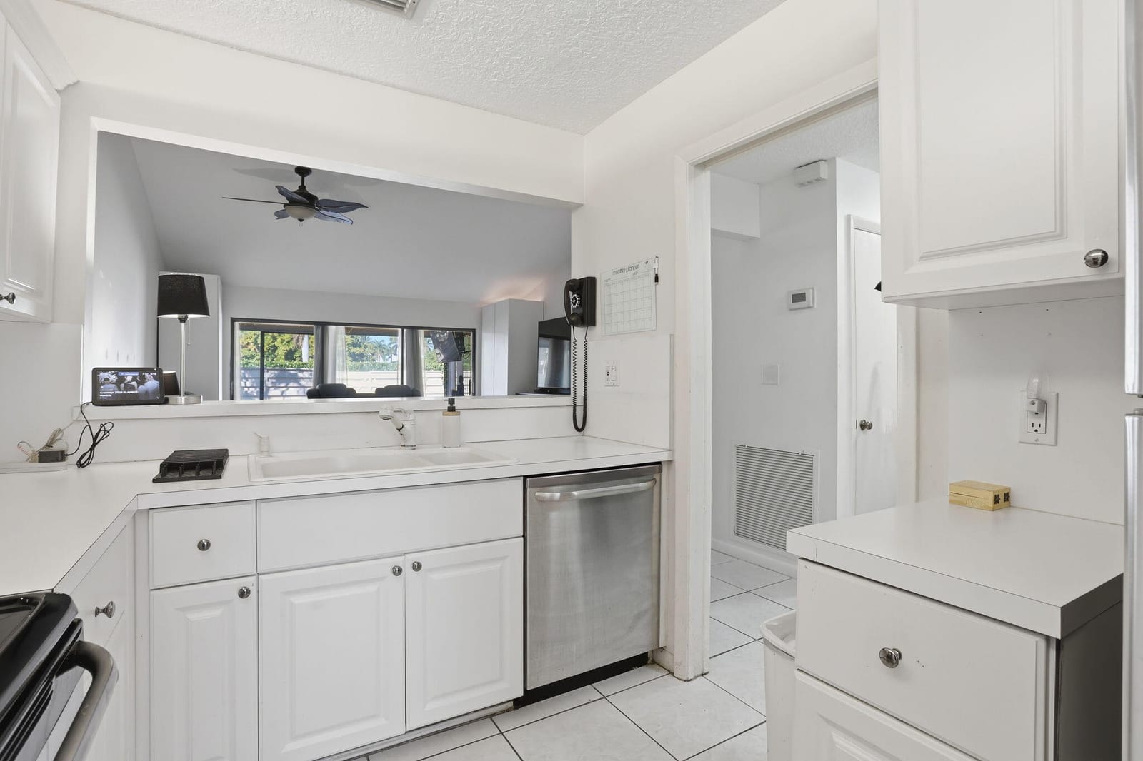 21547 Altamira Avenue — photo 11