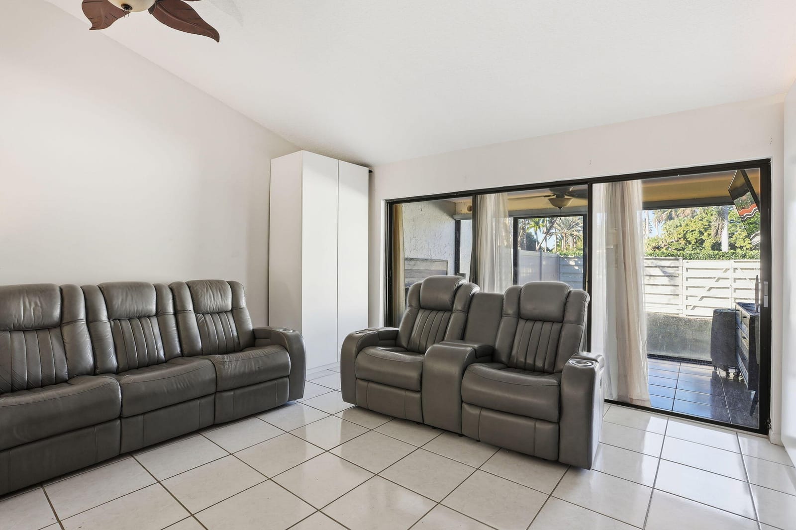 21547 Altamira Avenue — photo 6