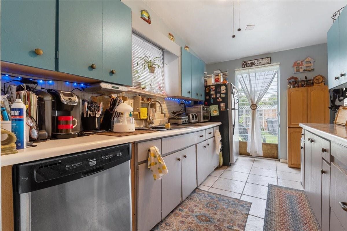 5805 NW 18th Court — photo 9