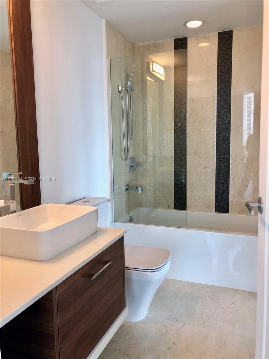 601 NE 27th Street 801 — photo 8