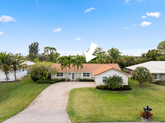 3952 SE Fairway W, Stuart, FL 34997