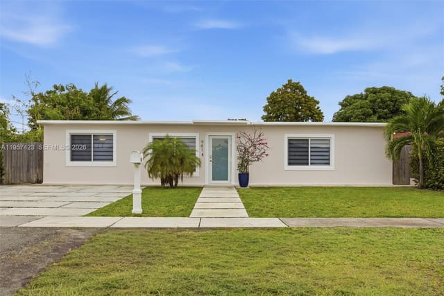 941 E 16th Place, sold in Sun-Tan Village Sec 4, Hialeah, FL