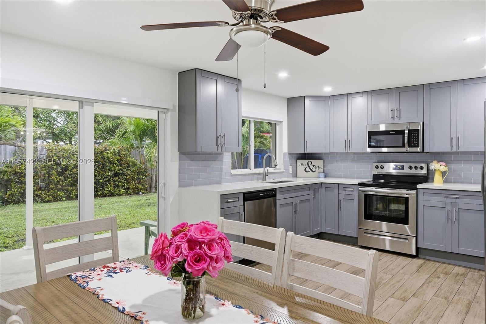 941 E 16th Place, Hialeah, FL 33010 photo 9