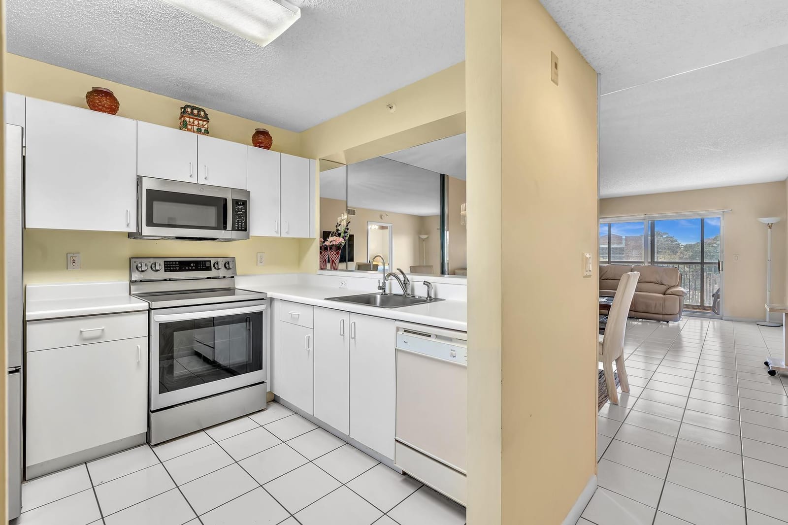 9560 Weldon Circle J413 — photo 3