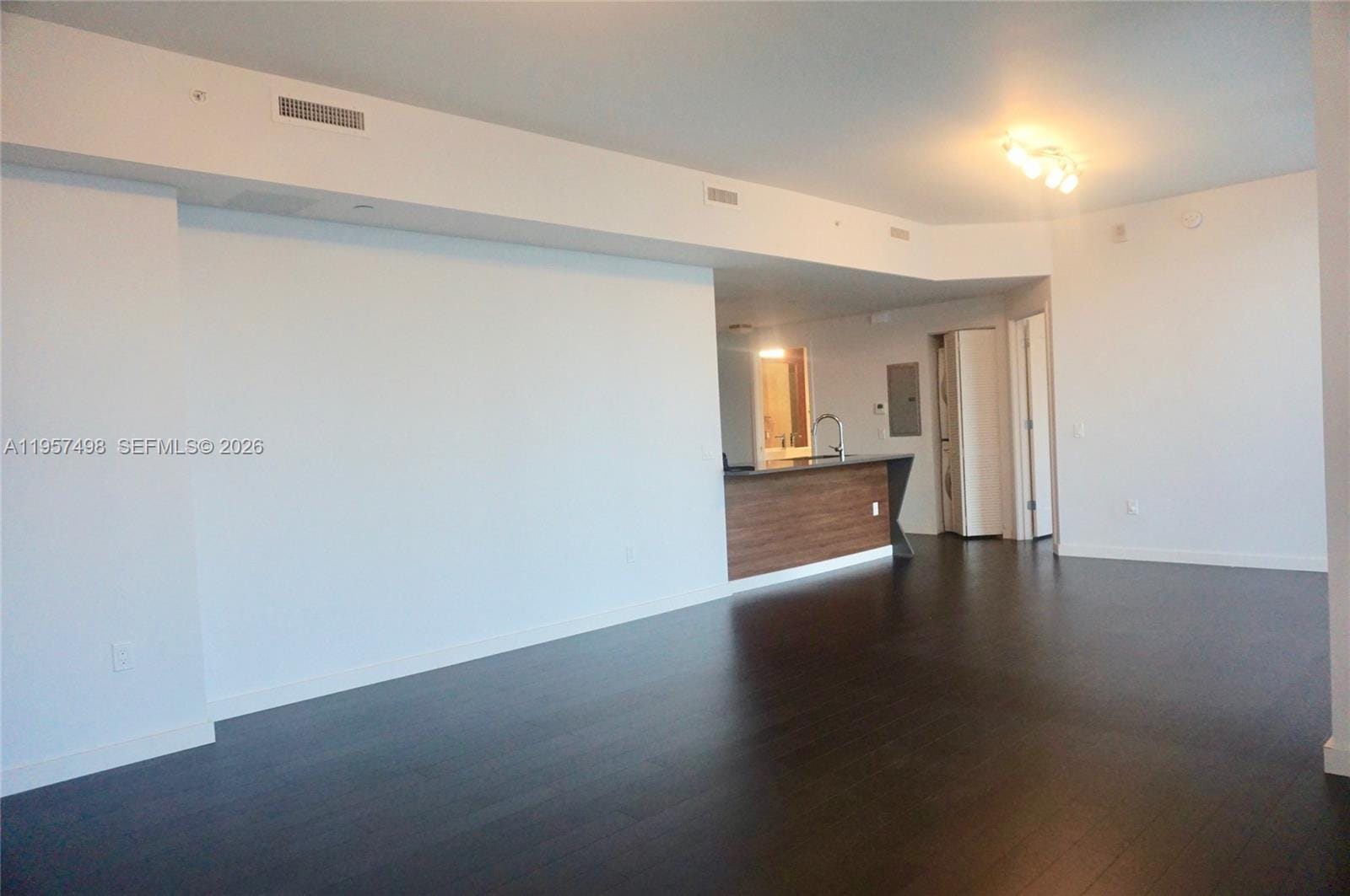 601 NE 27th Street 1706 — photo 3