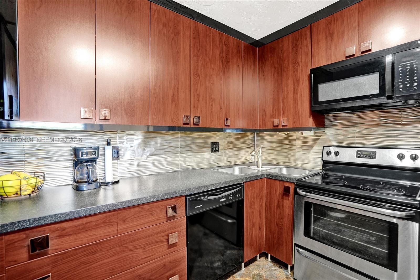 1000 NE 12th Avenue 505 — photo 7